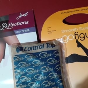 4 pairs of pantyhose medium, AB 2 barely black 2 nude